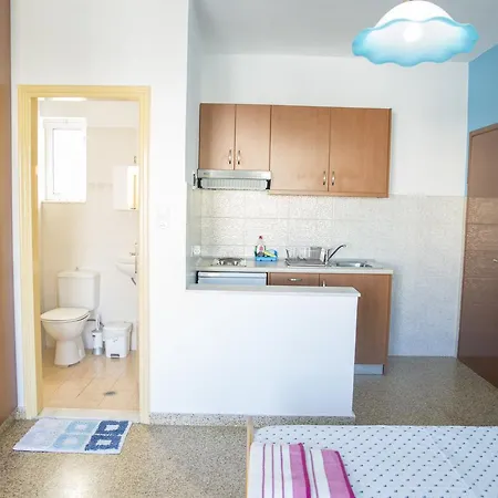 Harriet Apartment Haraki